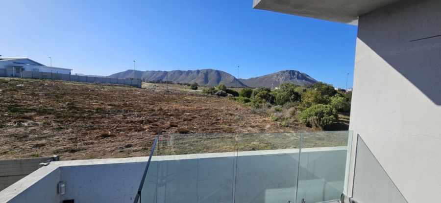 7 Bedroom Property for Sale in Gansbaai Central Western Cape
